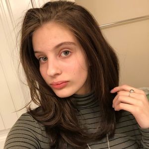 Meet your Posher, Jillian